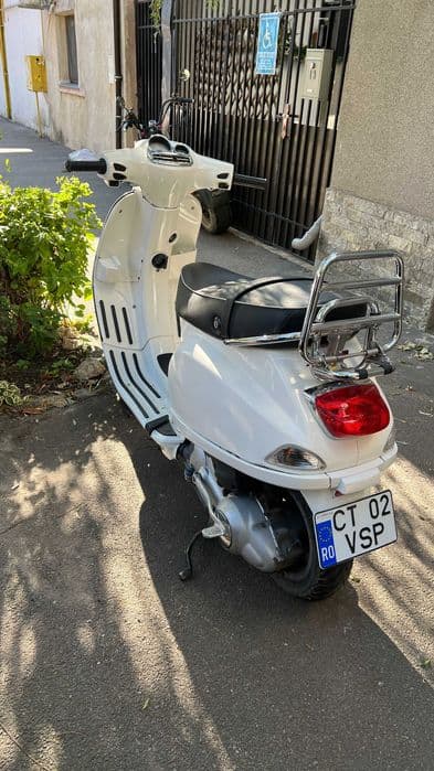 Vespa S 125 – 2008 – Albă – 20.000 km – Înmatriculată RO, stare buna