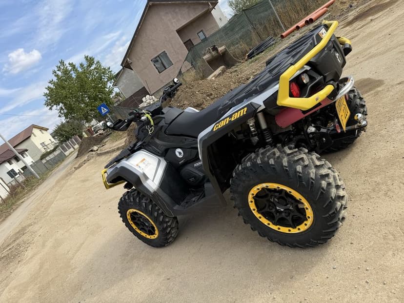 CAN AM Outlander 1000