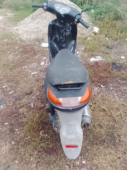 Vând scuter peugeot