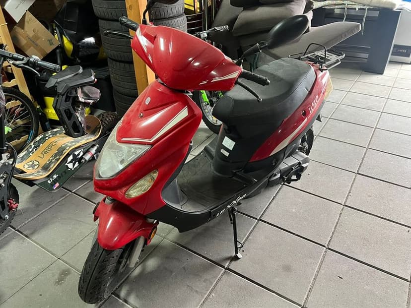 Vand UNO 50 in stare foarte buna.