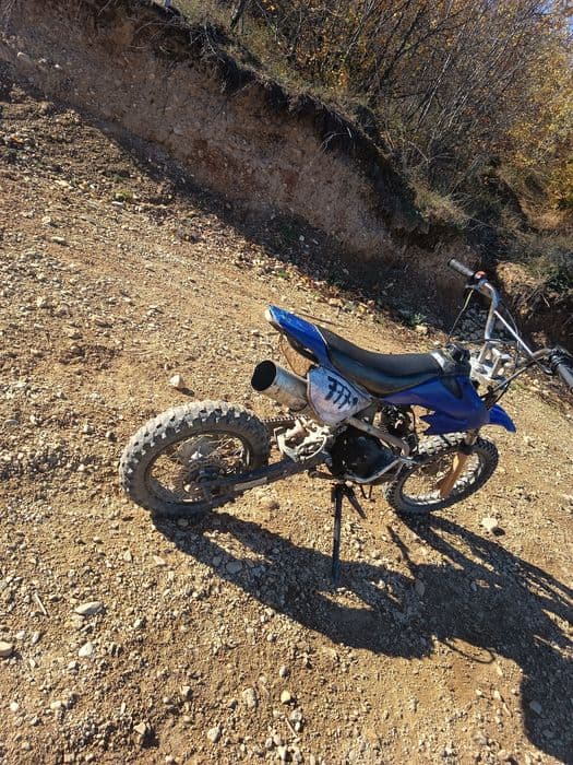 Vând/schimb cross 125cc 2300 lei negociabil