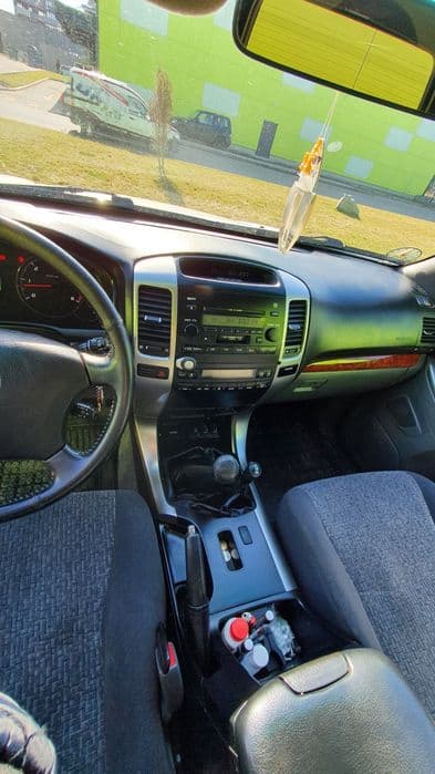 Toyota land cruiser j120