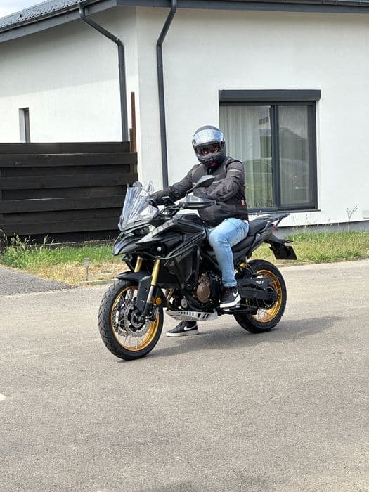 Motocicleta Voge 625 X ca noua (rulaj 200km)