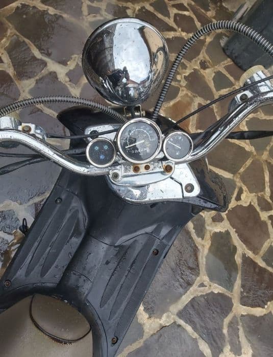 Scuter Retro de 49 cm 550euro