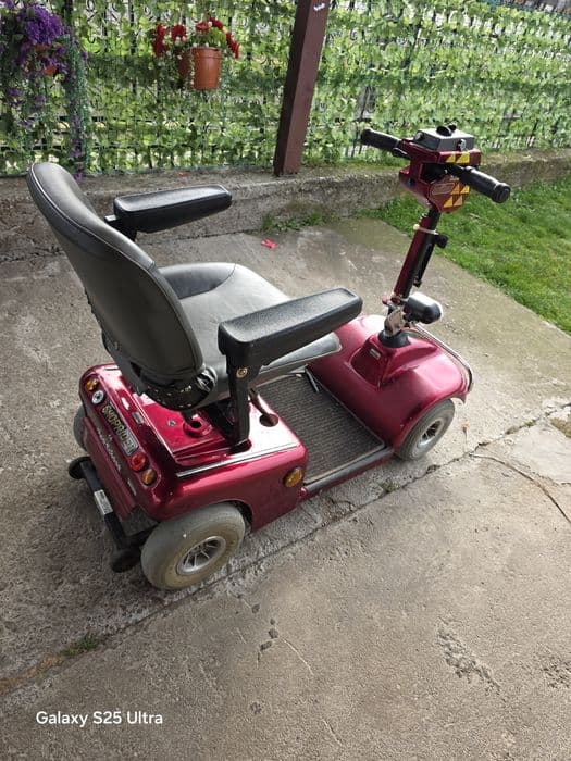 Scuter pentru persoane cu dizabilități