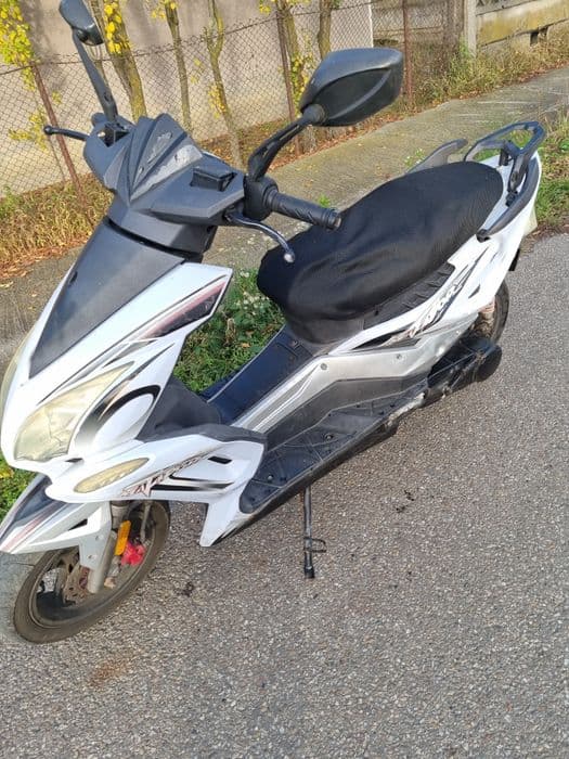 Vând scuter 49 cm