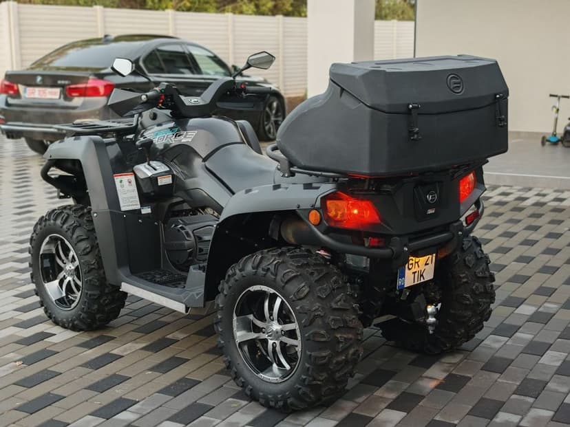 Proprietar! ATV CForce 820 Le Stare perfecta! 1.700 Km