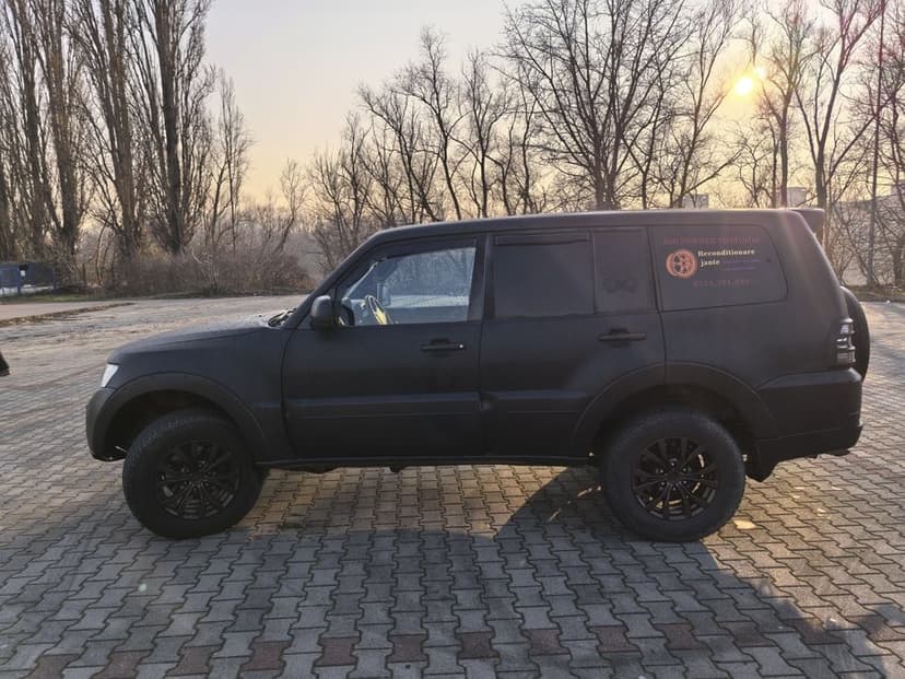 Vand Schimb Mitsubishi Pajero, mk4 2007, Autoutilitar, 3.2diesel