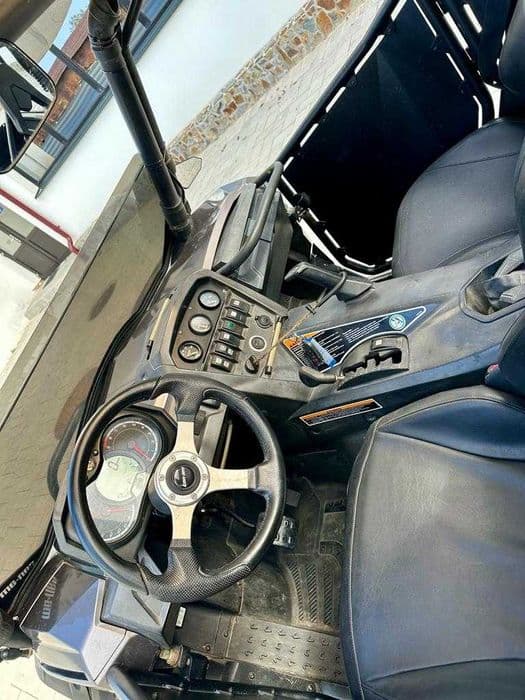 BRP Can-Am Bombardier Commander 1000