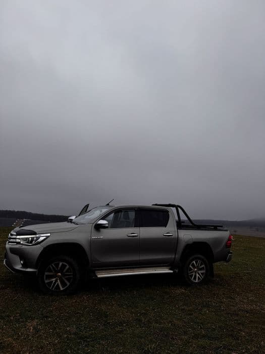 Toyota Hilux Invincible