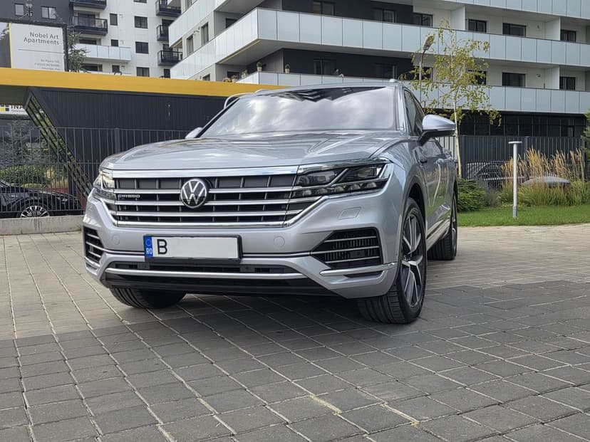 VW Touareg 3.0TFSI Plug-in Hybrid 462HP