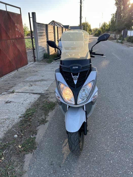 SYM 125 Scuter 125.