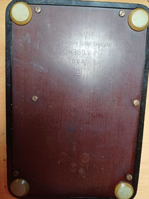 Pedala masina de cusut originala BERNINA  HUSQVARNA YDK