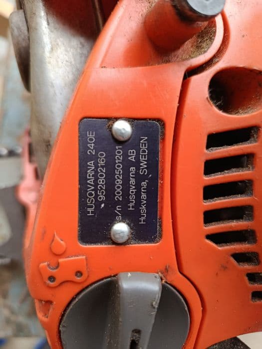 Drujbă Husqvarna e240