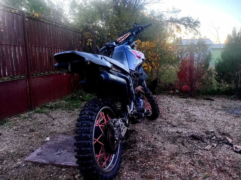 Yamaha XT600 – Motocicletă Enduro/Dual Sport