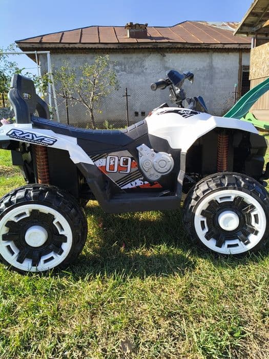 ATV electric pentru copii 4x4