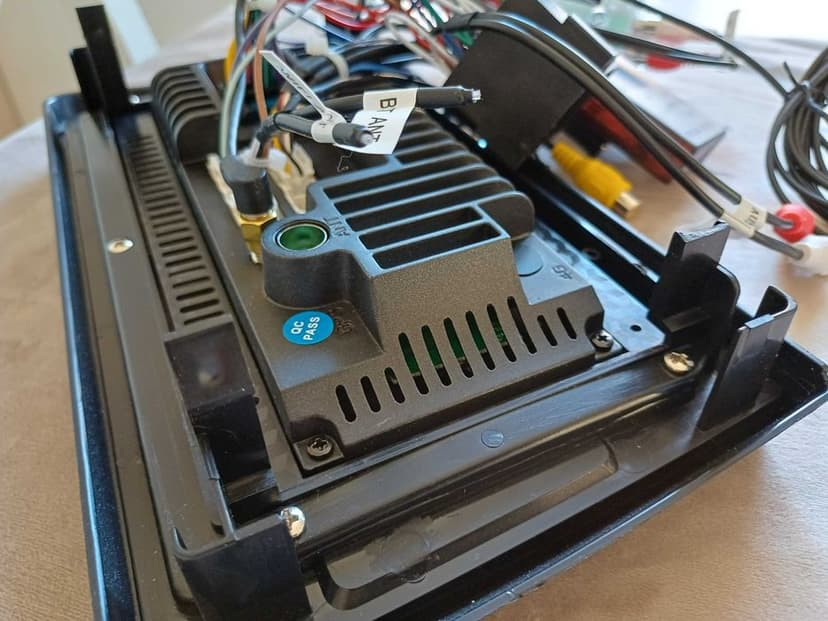 Navigatie dedicata Audi A3 2008-2012 2GB 32GB Ecran 9 inch+ camera