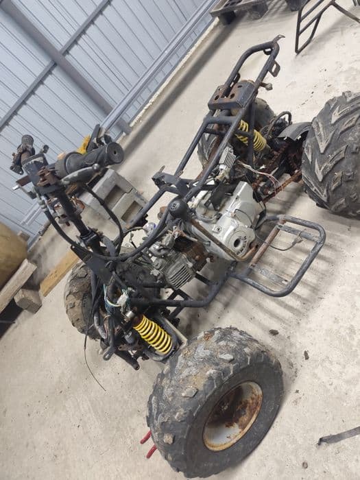 ATV de de piese  motoare complete