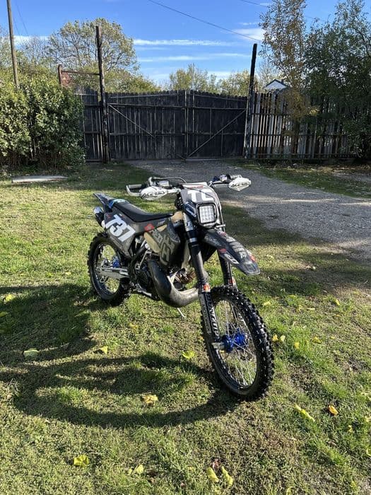 Husqvarna tx 300 2t enduro ( nu ktm )