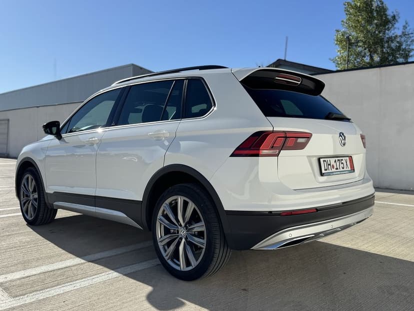 Volkswagen Tiguan//4Motion//2.0//240cp// Matrix//Panoramic//