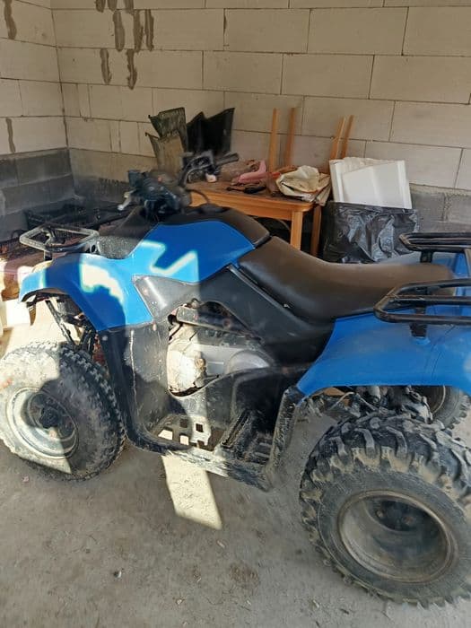 Vând      Kymco 300