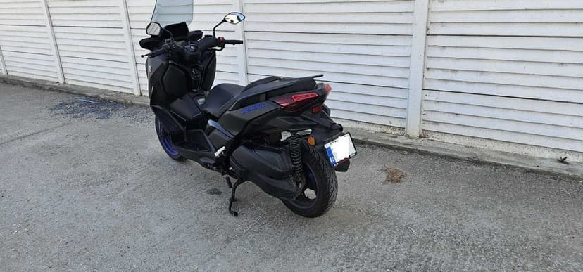 YAMAHA XMAX 300 - 2024, 6 lunigarantie, 6400 km