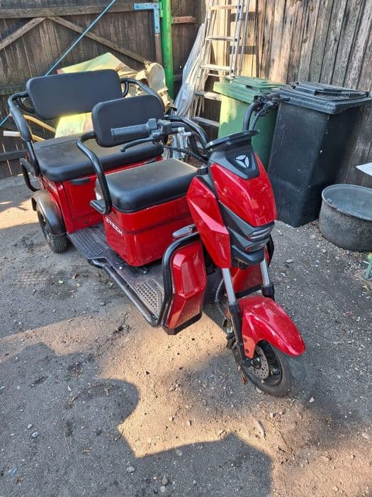 Vând Triciclu nouă