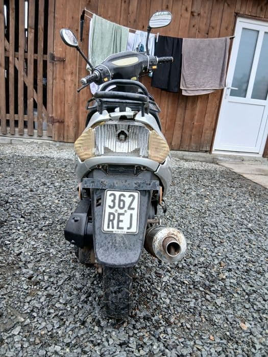 Vând sau schimb scutere de 49 cc
