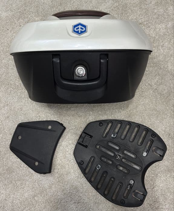 Cutie bagaje Top case OEM Piaggio Beverly 300 ie
