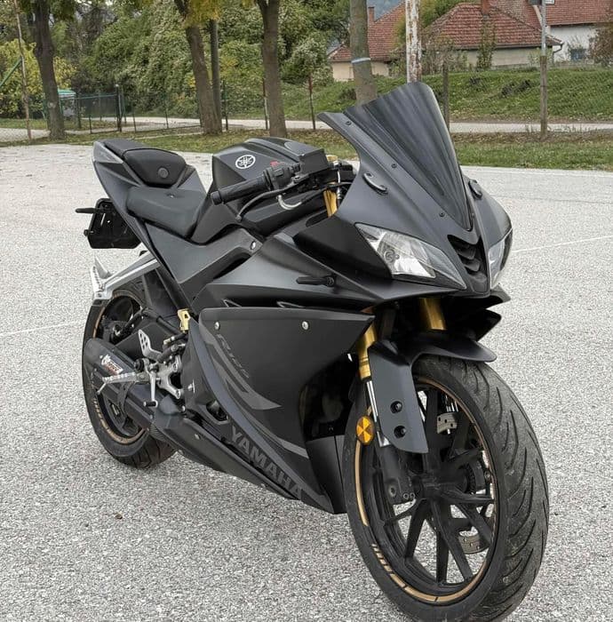 Dezmembrez Yamaha yzf/mt 125  r125 2008-2022