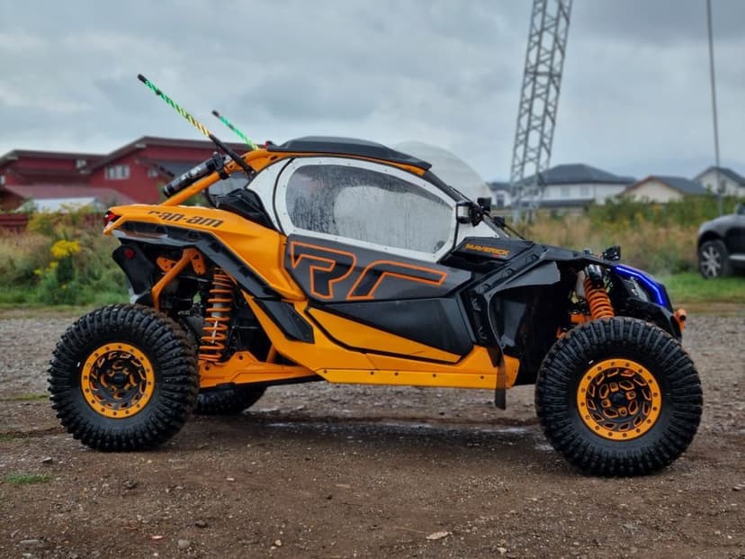 Can Am Maverick 1000R XRC/RAR EFECTUAT/ recent import // 200cp// vari