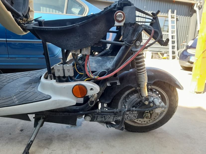 Scuter electric pentru piese