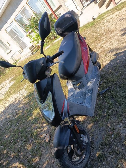 Vând sau schimb scuter kymko agility 50 cu scuter electric/trotineta