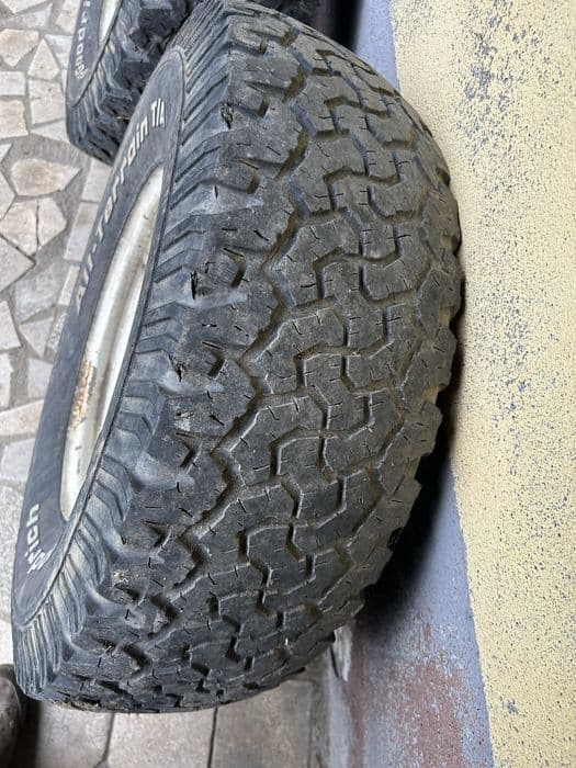 Roti anvelope cauciucuri Land Rover Defender