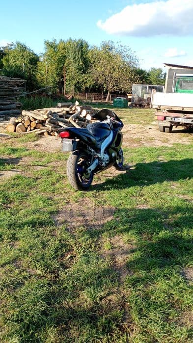 Vând sau achimb Yamaha yzf 600r thundercat