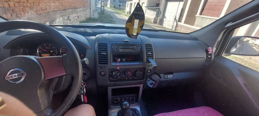 Vând sau schimb Nissan pathfinder R51