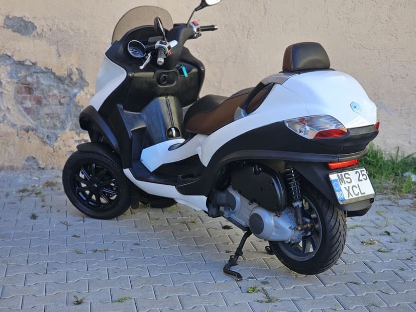 Piaggio MP3 250cm
