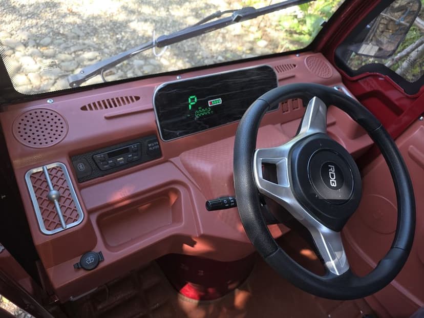 Triciclu electric cu volan, RDB MAX KLASS. Preț 14.7000 lei