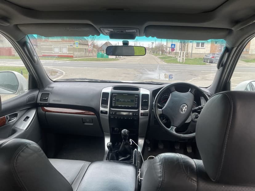 Toyota Land cruiser 7 locuri Lc4 3.0d4d