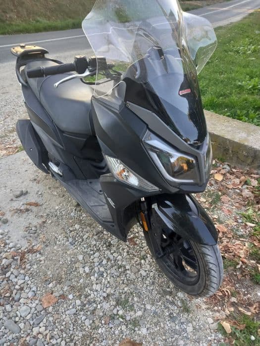 Vind scuter sym 125 cm