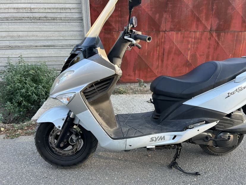 SYM 125 Scuter 125.
