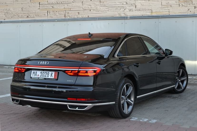 Audi A8 Long 3.0 d  Quattro   farurile full Laser Panoramic