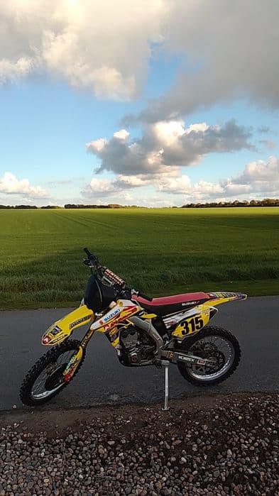 Cross Suzuki RM-Z250