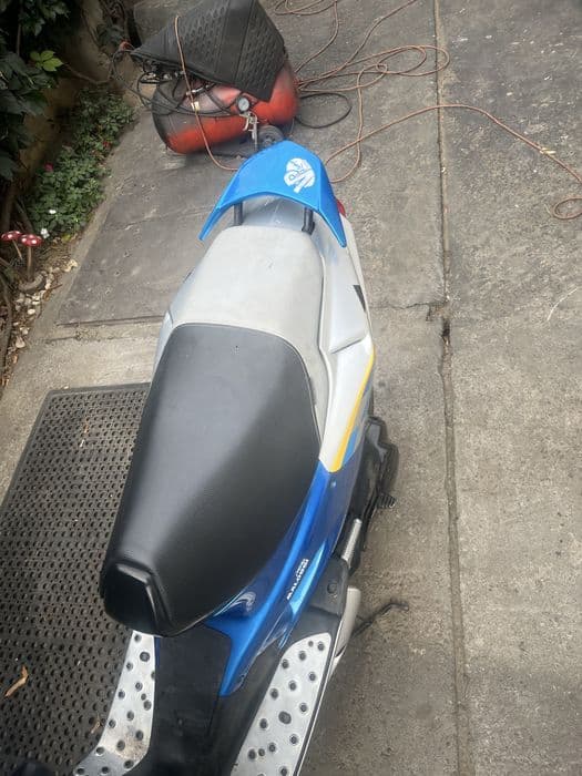 Vand scuter peugeot 2007