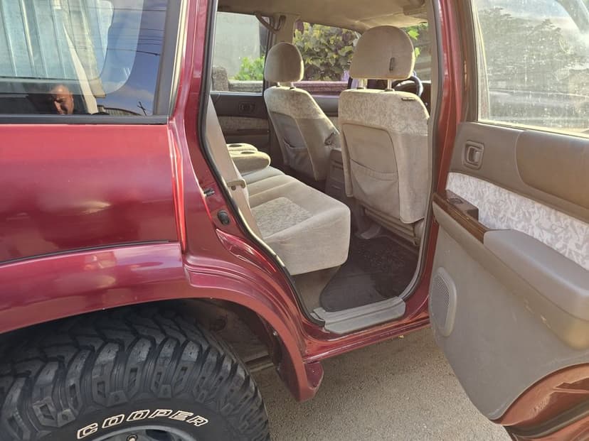 Vând Nissan Patrol y61