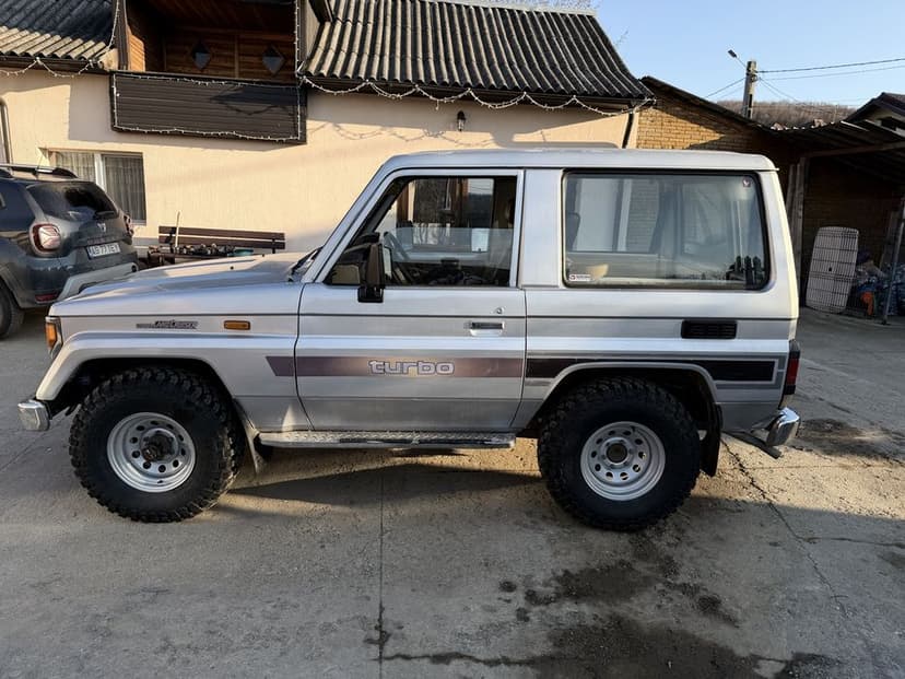 Vand Toyota Land Cruiser J70