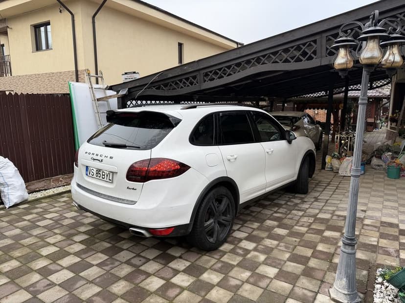 Porsche cayenne 3.0 V6 245 CP