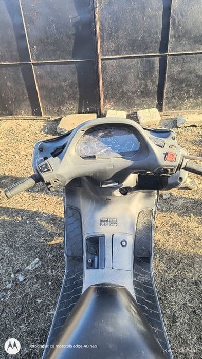 Vând scuter honda 250 motorul merge ff bun ceva probleme estetice