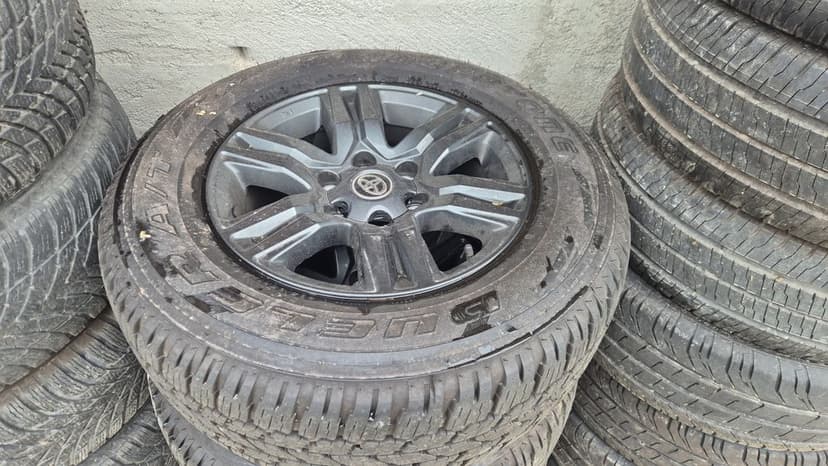 205 80 R16 Bf Goodrich Toyota Hilux