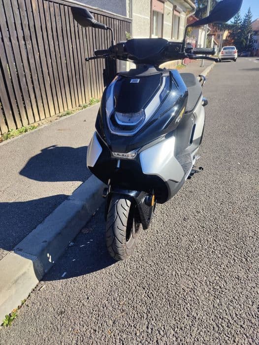 Zeeho ae8s+ an 2024 , 3800 km